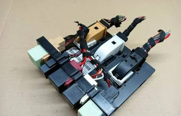 Skoda Octavia Mk2 (1Z) Comfort/convenience module 1K0937087J