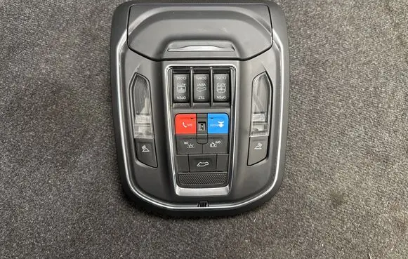 Jeep Grand Cherokee WL Headlining lighting console trim 6PQ741X7AE S258958