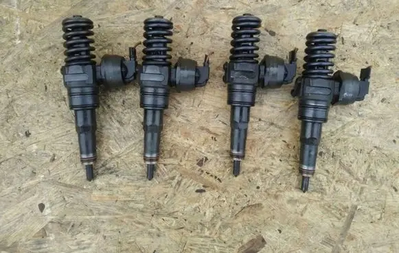 Skoda Octavia Mk4 Fuel injector QQQQQQQQQQQ