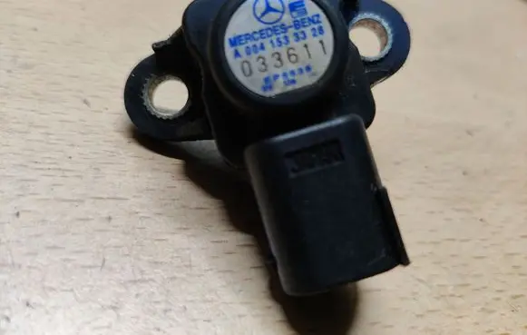 Mercedes-Benz E AMG W211 Turbo air boost pressure sensor A0041533328