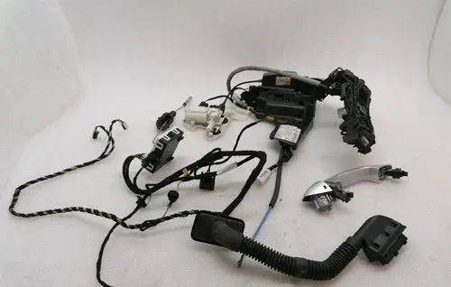 Mercedes-Benz S C217 Coupe door lock (next to the handle) A0997201201