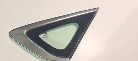 Hyundai Genesis Rear side window 43R000382 E000008 DOT748AS2M333