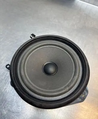 Audi A4 S4 B7 8E 8H Front door speaker 8E0035411 1296125
