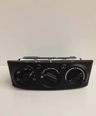 Toyota Avensis T250 Climate control unit 5590005100