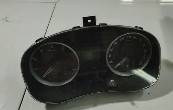 Skoda Roomster (5J) Speedometer (instrument cluster) 5J0920811B
