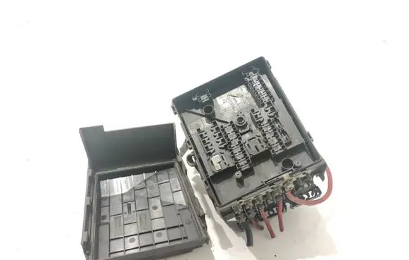 Skoda Octavia Mk2 (1Z) Fuse module 017181301