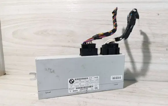 BMW 5 F10 F11 Comfort/convenience module 7266666 F005V01090 0005132203