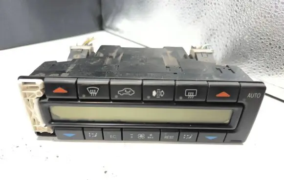 Mercedes-Benz E W210 Climate control unit 2108303285