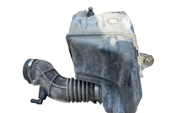 Renault Fluence Air filter box 165006500R 70387075 H8201089804