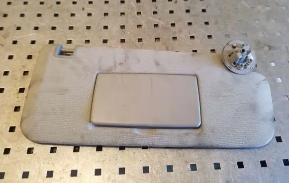 Chevrolet Orlando Sun visor