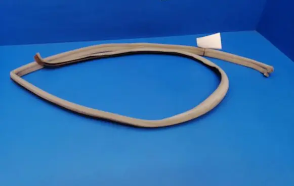 Mercedes-Benz S W126 Front door rubber seal