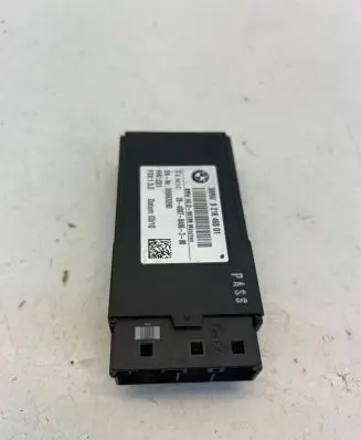 BMW 5 F10 F11 Seat heating relay 9216468 00083090 2840078406300