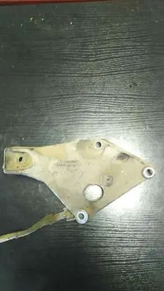 BMW 1 E81 E87 Engine mounting bracket 6775041