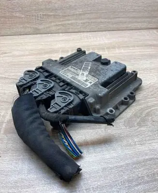 Peugeot 206 Engine control unit/module ECU 9658556780 0281011789