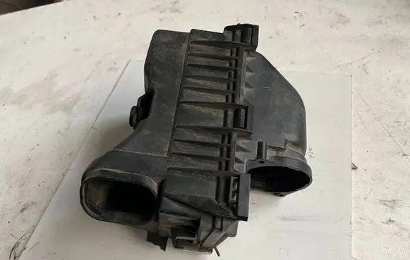 Mitsubishi Colt Air filter box MN130288 A63900401 A003LP1455