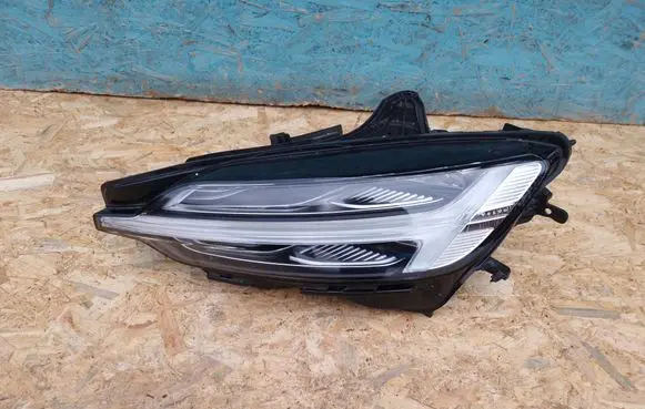 Volvo V60 Headlight/headlamp 32314148