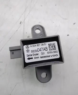 Mercedes-Benz C W204 Airbag deployment crash/impact sensor A2048210651