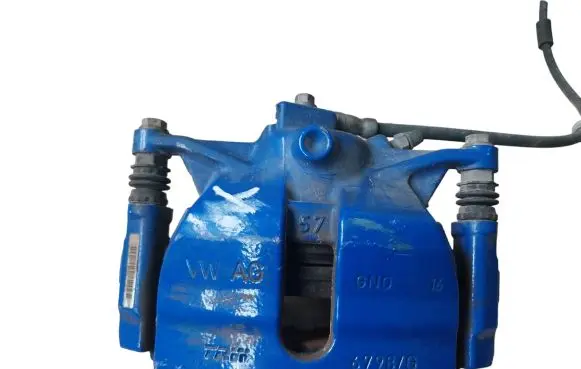 Volkswagen PASSAT B8 Front brake caliper 6798G GTE