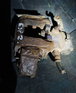 Renault Espace II Rear brake caliper