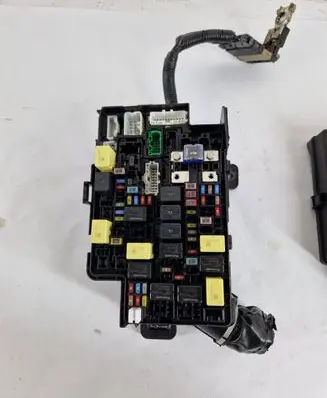 Isuzu D-Max Fuse module