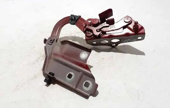 Engine bonnet/hood hinges