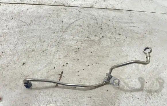 Audi A4 S4 B9 Turbo turbocharger oiling pipe/hose 04L145771H