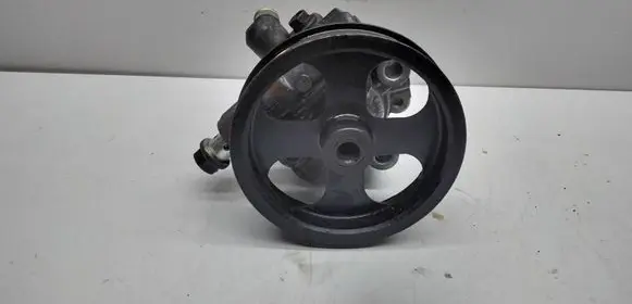 Toyota RAV 4 (XA20) Power steering pump 52020