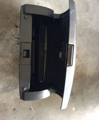 Nissan Micra Panel drawer/shelf pad 68560-1hb0a