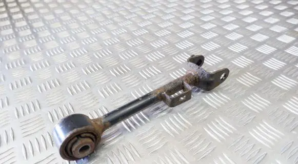 Honda CR-V Rear control arm