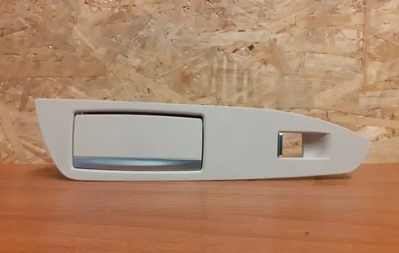 BMW 7 F01 F02 F03 F04 Car ashtray 9116337 1542