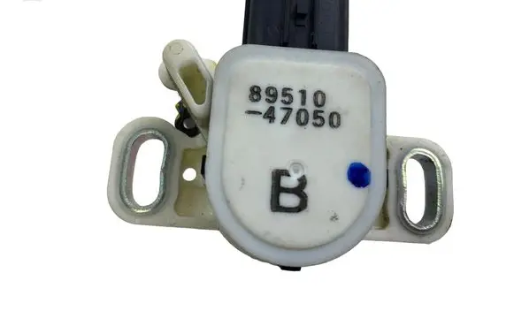 Toyota Prius+ (ZVW40) Brake pedal sensor switch 8951047050