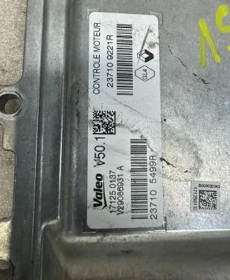 Renault Clio IV Engine control unit/module ECU 237105499R 237109221R 171250137