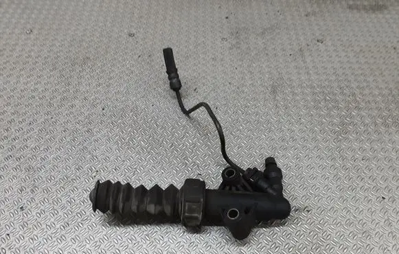 Clutch slave cylinder