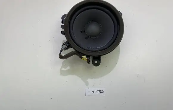 Volvo XC60 Front door speaker 30657445 09W53