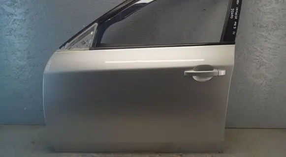 Subaru Impreza III Front door