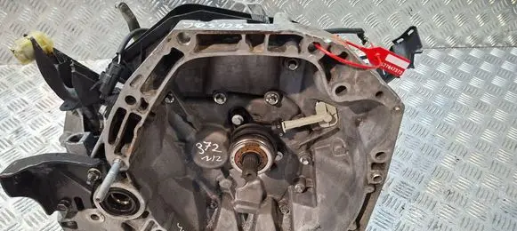 Renault Clio III Manual 5 speed gearbox S27647372 JR5124
