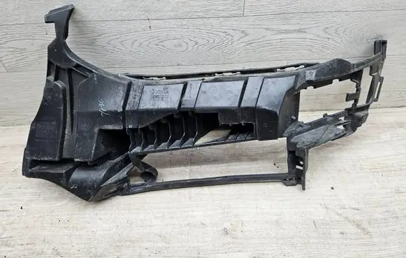 BMW X3 G01 Fog light bracket 7399977