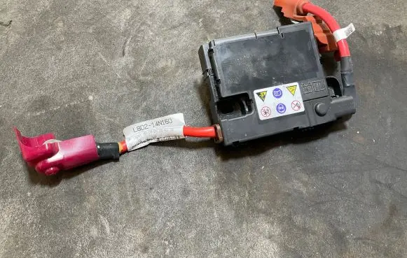 Land Rover Evoque II Fuse module L8D214N073CA 19244000001 E18538400