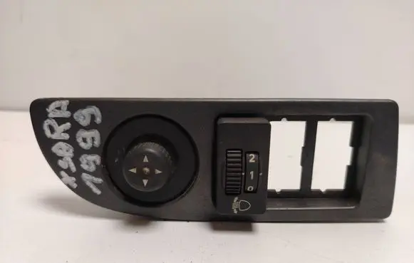 Citroen Xsara Wing mirror switch 9627990377