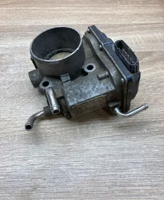 Toyota Camry Throttle valve 220300H030