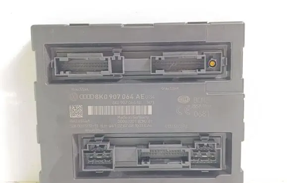 Audi A4 S4 B8 8K Comfort/convenience module 8K0907064AE 8K0907064