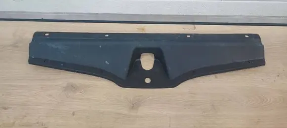Skoda Octavia Mk4 Radiator trim 5E3853343 3200201124