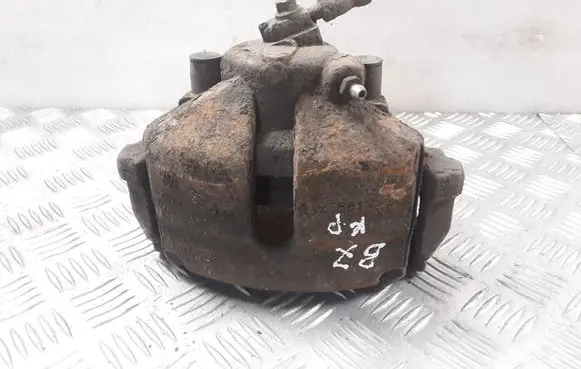 Volkswagen PASSAT B7 Front brake caliper