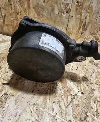 BMW X5 E70 Vacuum pump 779123204
