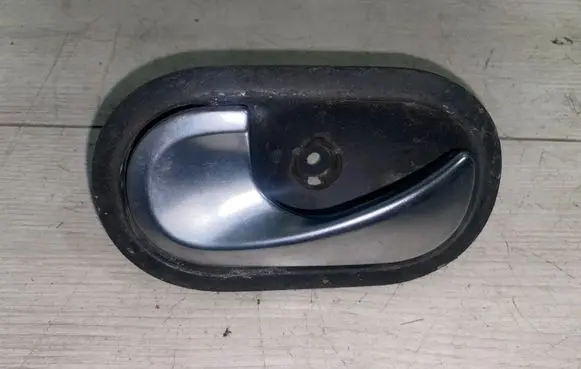 Renault Megane II Front door interior handle 8200028487