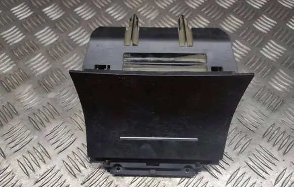 Skoda Octavia Mk2 (1Z) Car ashtray 1Z1863077A 1Z1857962B