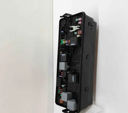 Land Rover Range Rover Sport L494 Fuse module KPLA14K016CB JPLA14N030AC