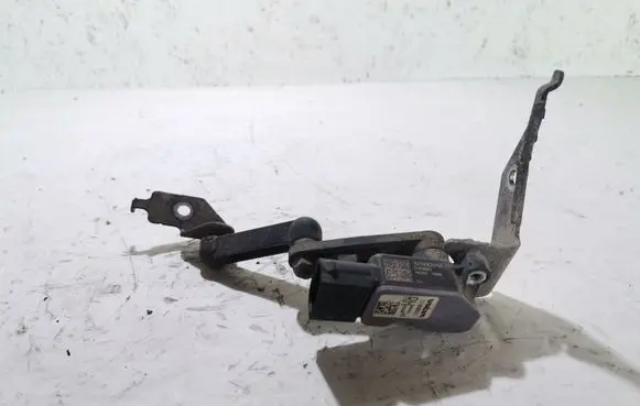 Volvo XC90 Headlight/headlamp level sensor 31360331