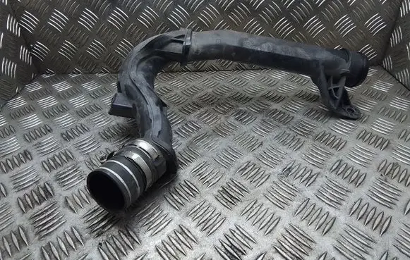 Intercooler hose/pipe