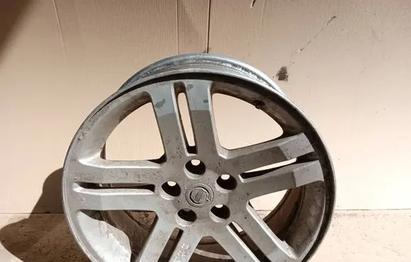 Chrysler 300 - 300C R18 alloy rim 